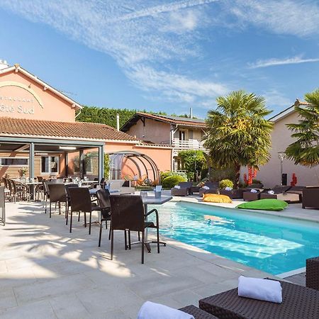 אמבריו ד'אזרגוס Contact Hotels Les Pierres Dorees מראה חיצוני תמונה