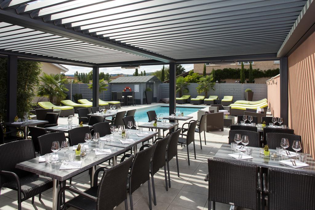 אמבריו ד'אזרגוס Contact Hotels Les Pierres Dorees מראה חיצוני תמונה