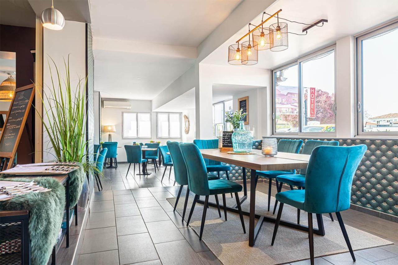 אמבריו ד'אזרגוס Contact Hotels Les Pierres Dorees מראה חיצוני תמונה