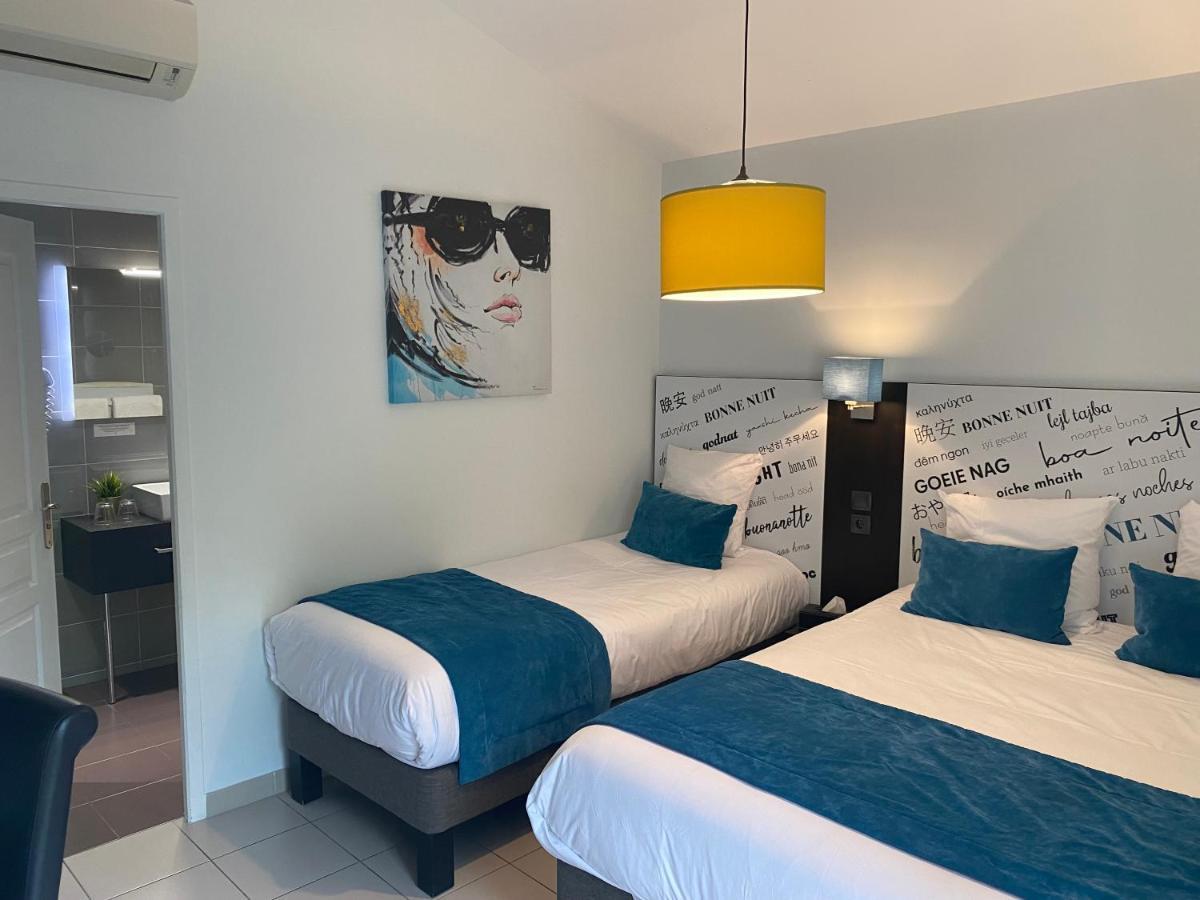 אמבריו ד'אזרגוס Contact Hotels Les Pierres Dorees מראה חיצוני תמונה